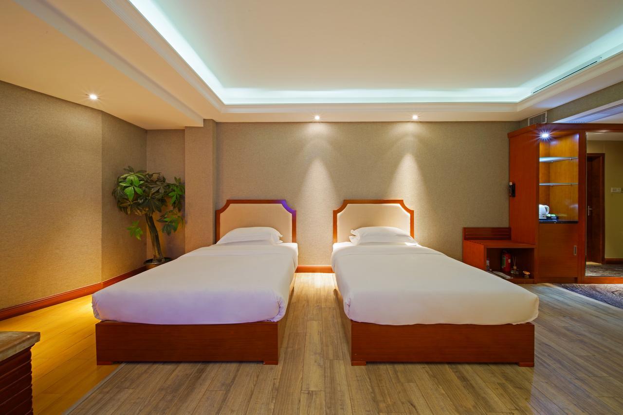Borrman Hotel Guangzhou Tangxia Branch Exteriör bild