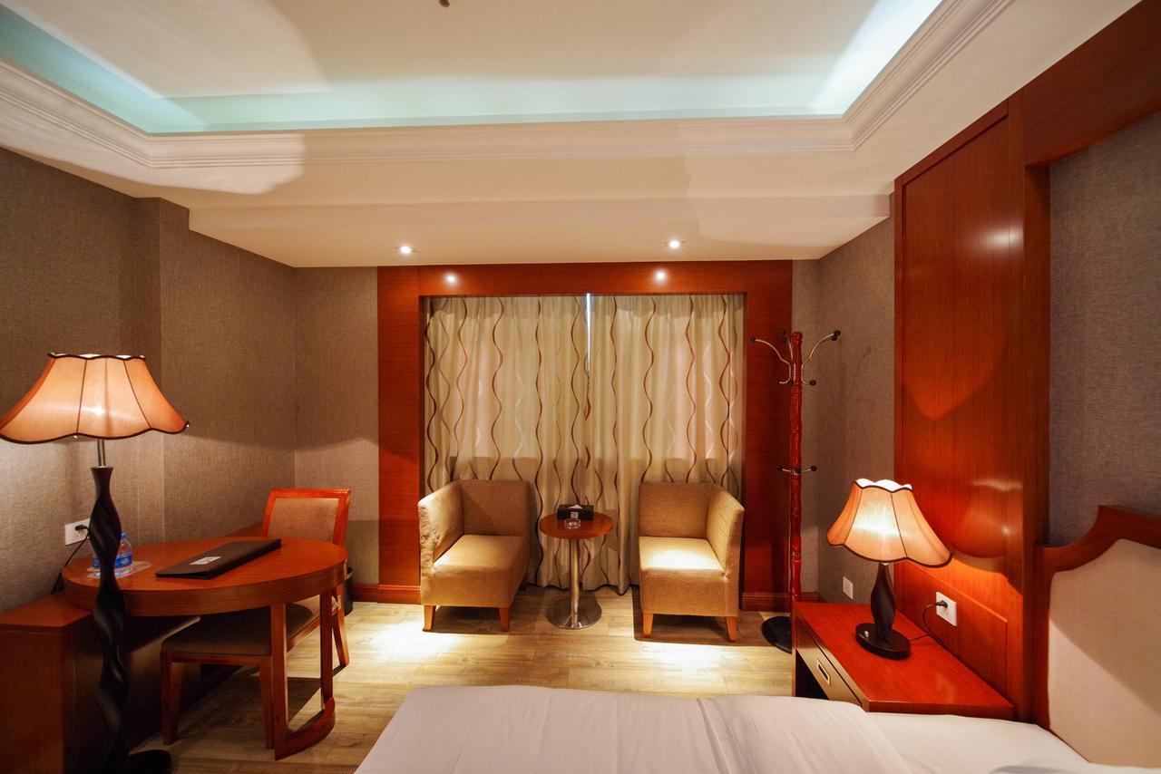 Borrman Hotel Guangzhou Tangxia Branch Exteriör bild